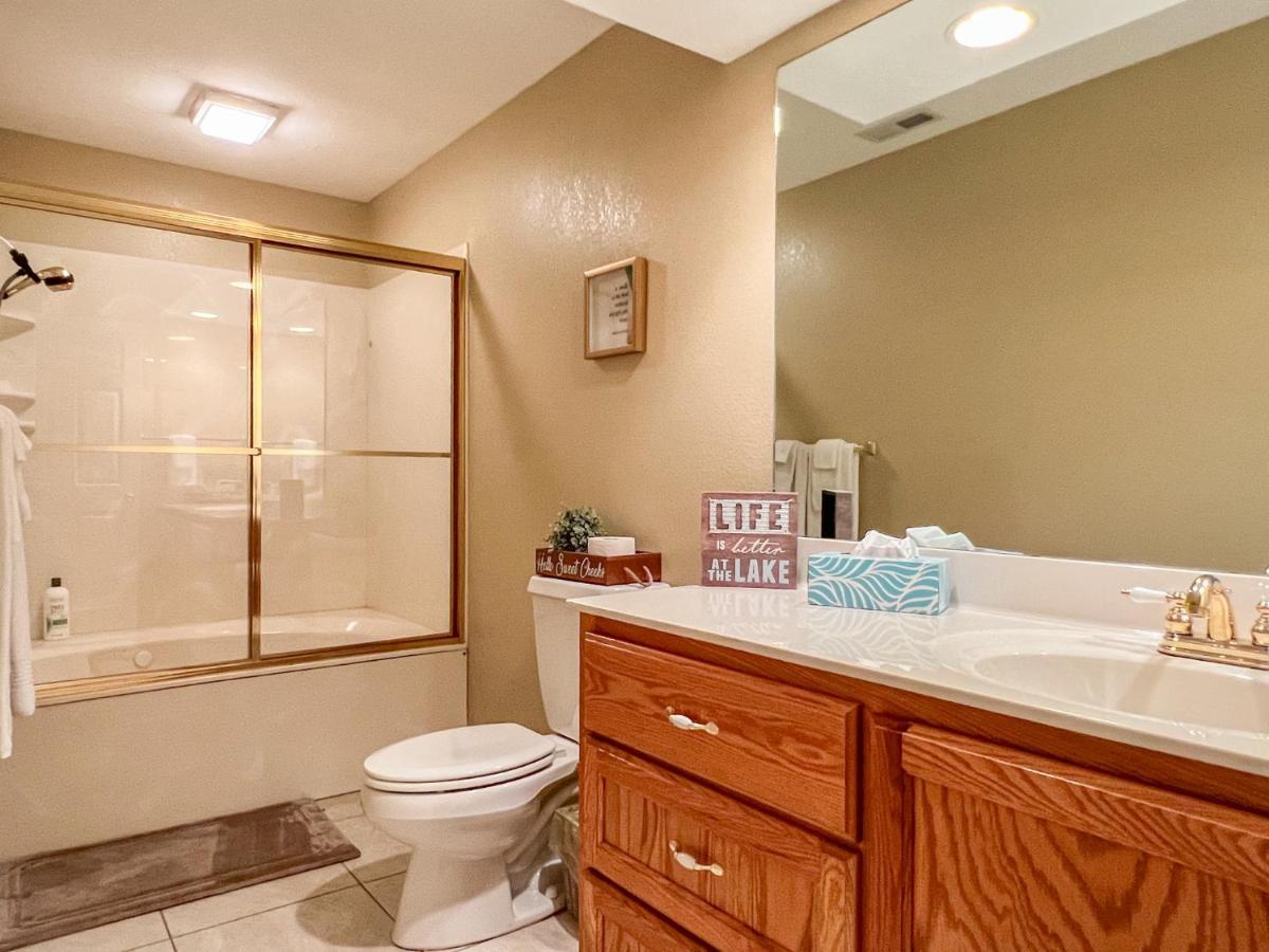 Lake Front 2Br Walk-In With Large Deck - Free Tickets Included - 79-1 Branson Exteriér fotografie