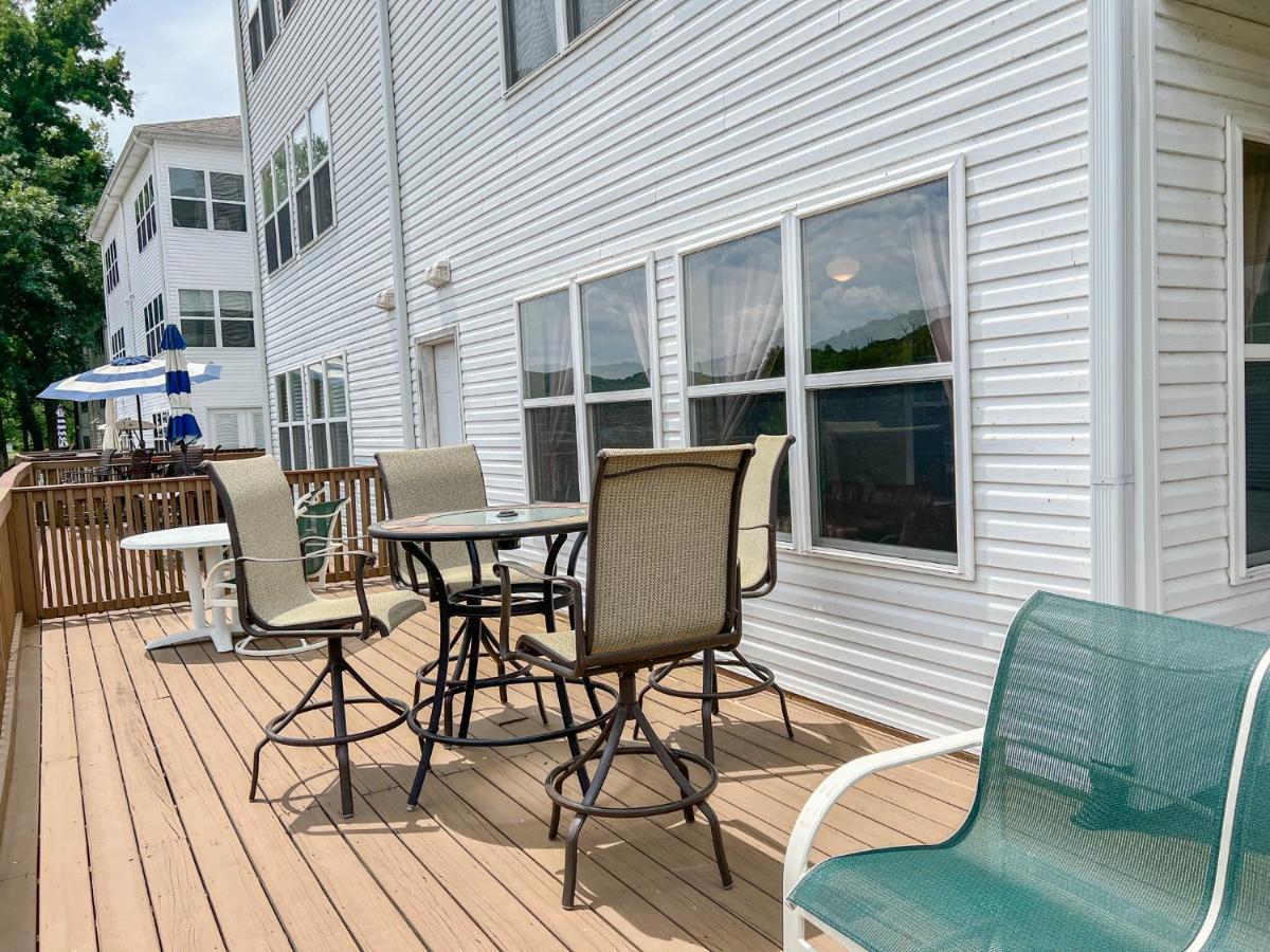 Lake Front 2Br Walk-In With Large Deck - Free Tickets Included - 79-1 Branson Exteriér fotografie